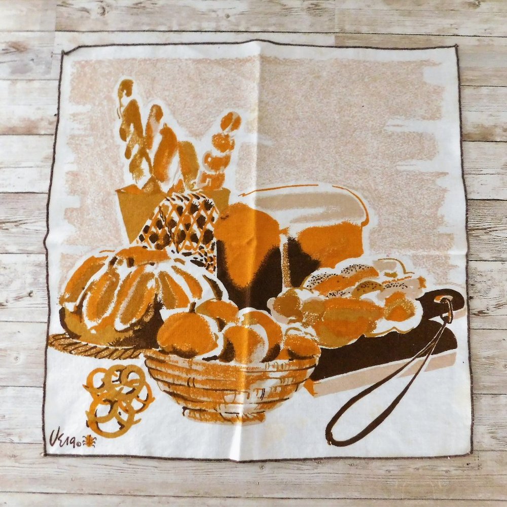 Vintage Vera Neumann Bread Basket Kitchen Linen